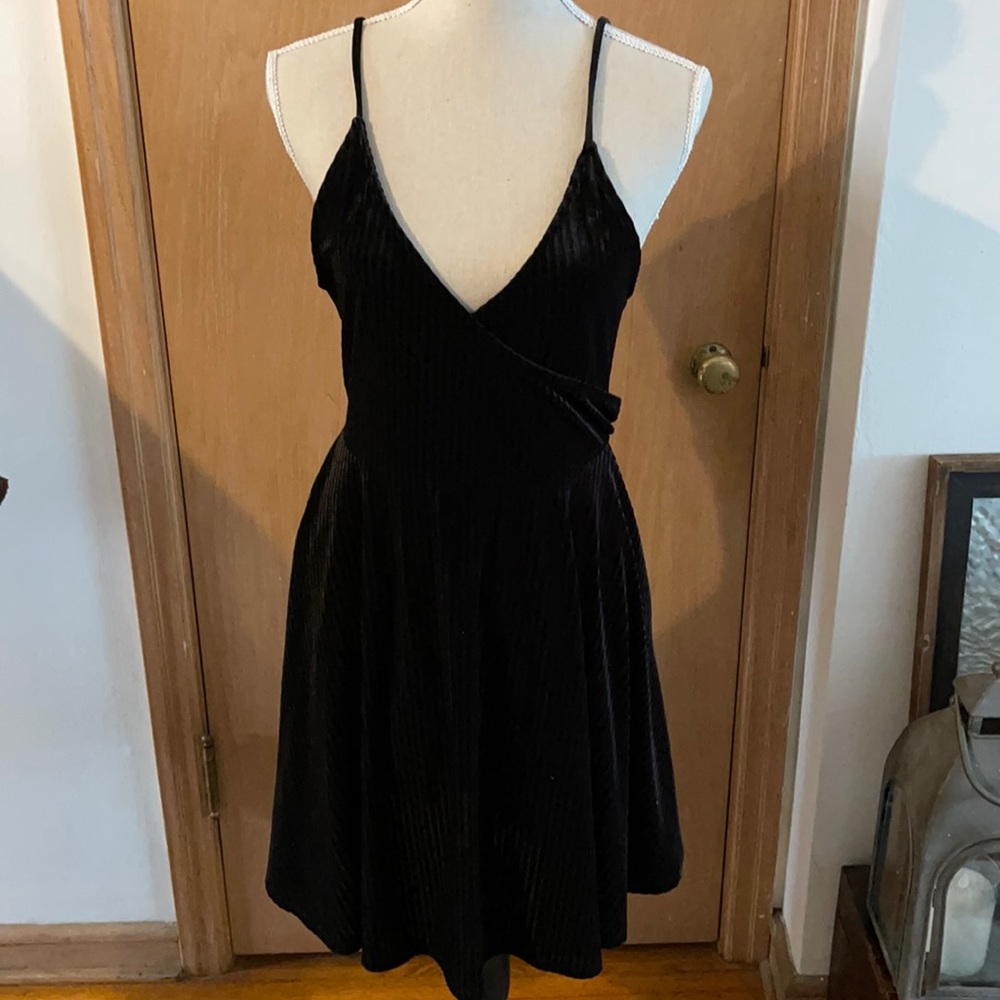 Forever 21 Black Velvet Dress